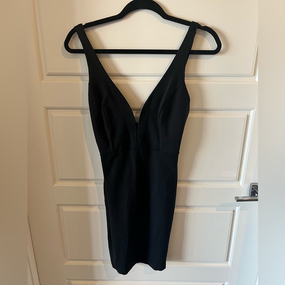 Lulu’s Black Bodycon Dress. Medium. - Picture 2 of 6